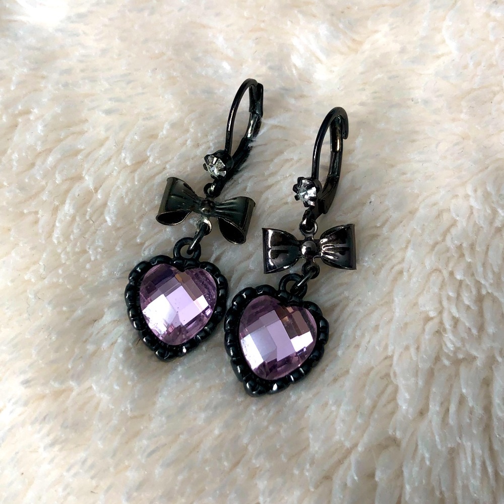 Pink heart and bow earrings 💕